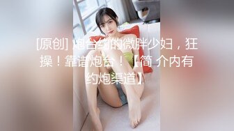 女高反差婊直接把我拉到教学楼厕所口交