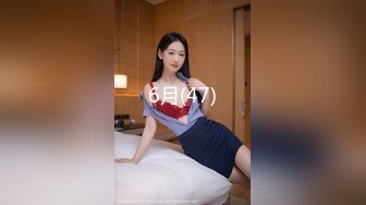 最近很火爆的探草姐妹花约炮【姐妹探花】屌丝邀个朋友和姐妹花搞4P群操 以为捡到便宜竟成网红