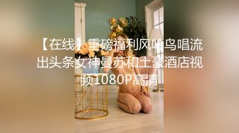 性感骚少妇露脸伺候大哥，活好不粘人奶子上抹精油给大哥胸推按摩，69口交大鸡巴好刺激样子好骚，爆草内射